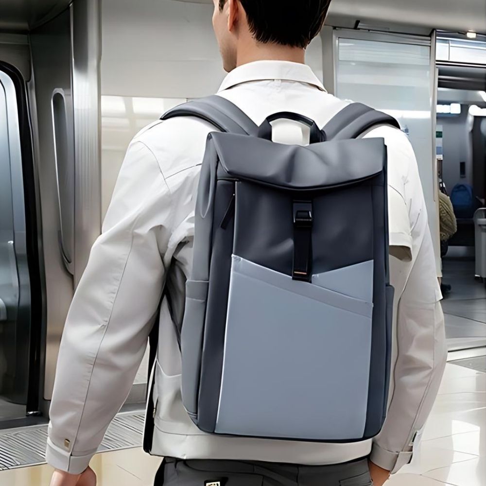 odin sirtinda metroya binen adam